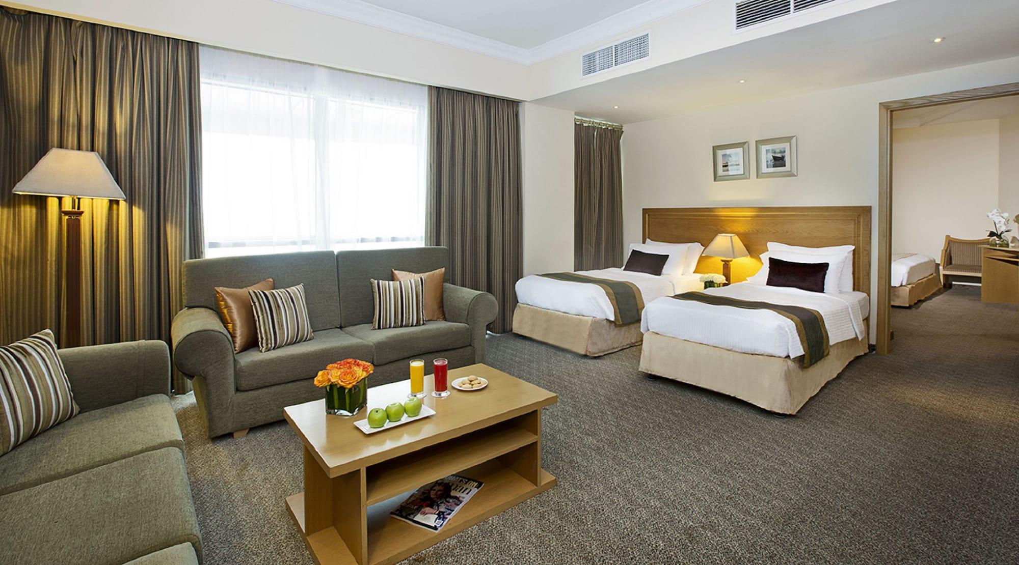Hotel Seasons
