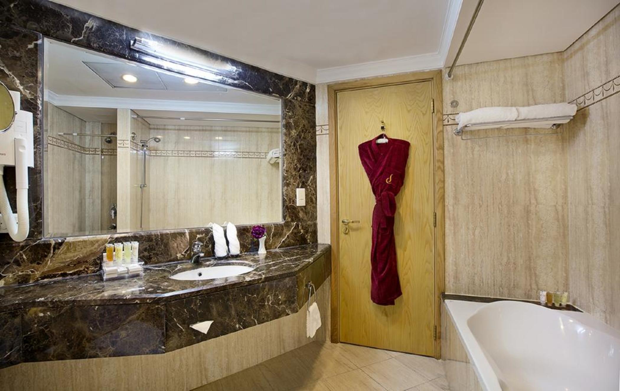 City Seasons Hotel Dubai